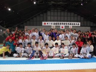 全国選抜大会・追記・女子団体組手１６年ぶりの制覇。